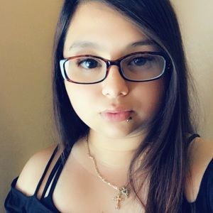 Meet your Posher, Angelica